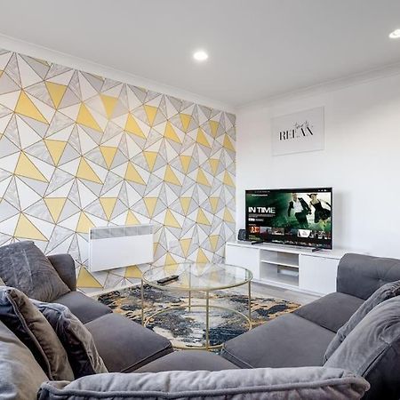 Ebra Stays - Luxury 2 Bedroom Apartment - เบอร์มิงแฮม ภายนอก รูปภาพ
