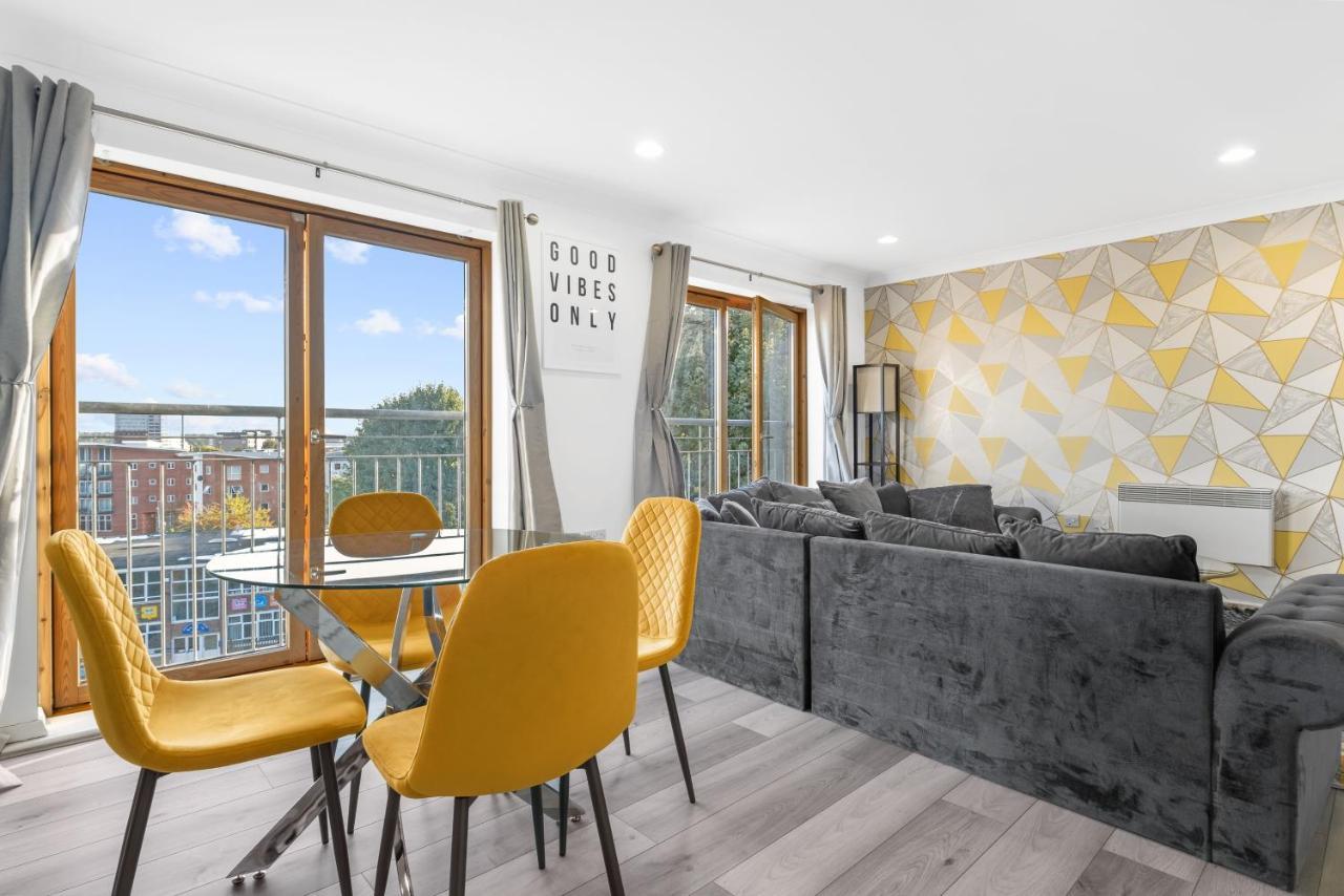 Ebra Stays - Luxury 2 Bedroom Apartment - เบอร์มิงแฮม ภายนอก รูปภาพ